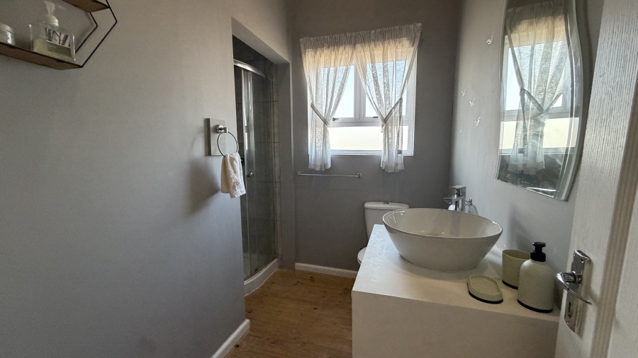4 Bedroom Property for Sale in Kleinkrantz Western Cape